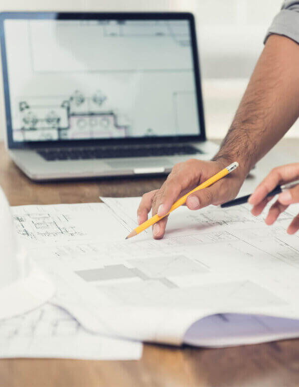 Sunlogic_engineer_800x1035
